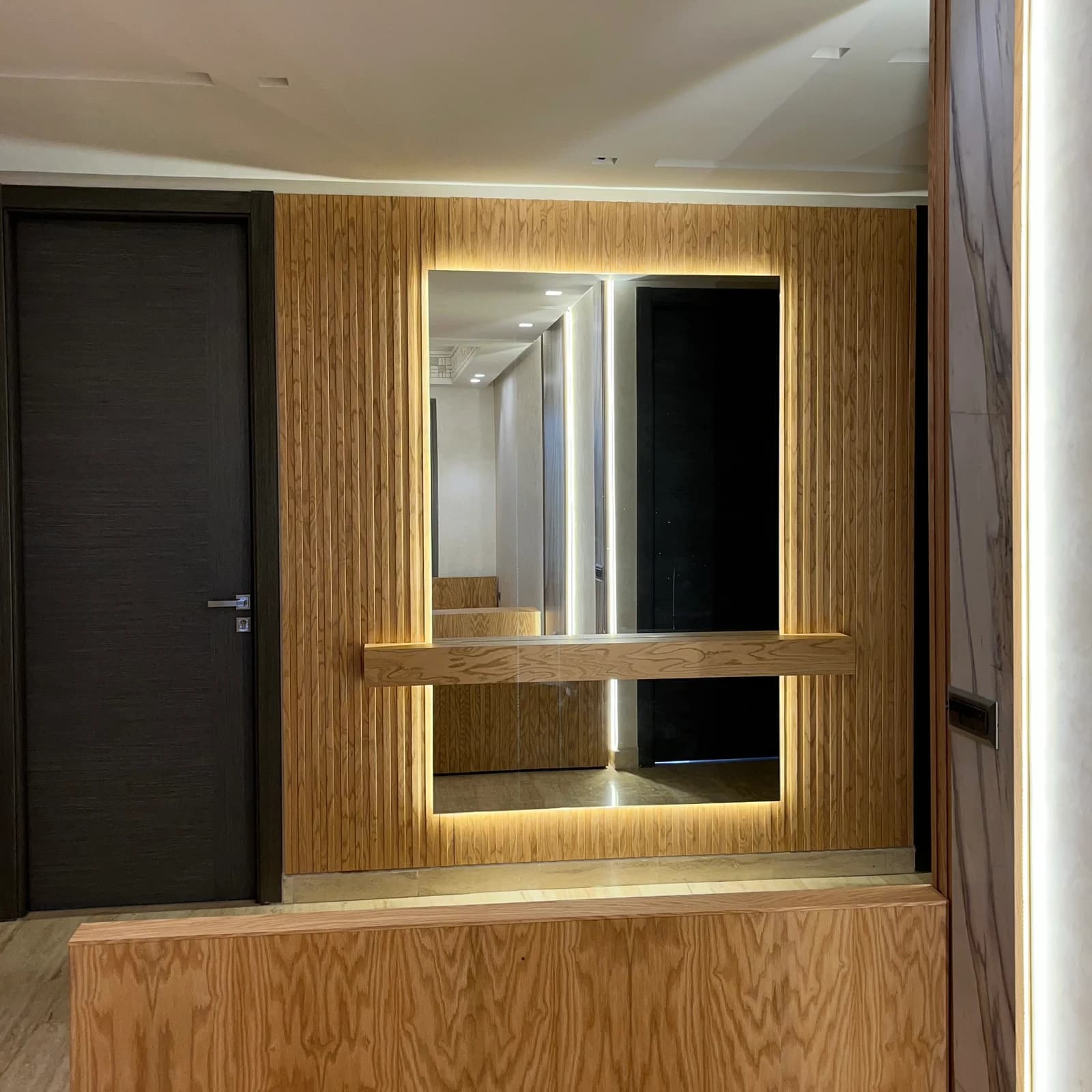 Habillage mural en miroir — photo 4/4