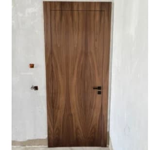 Porte en noyer naturel 