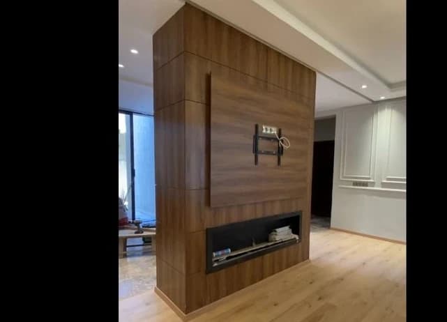 Habillage Murale en bois+ meuble Tv  — photo 2/3