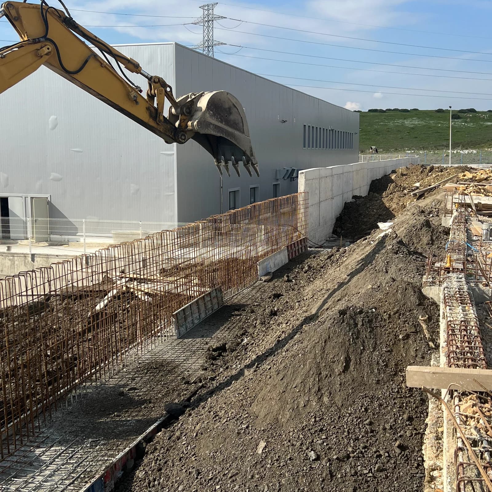 Construction d'un mur de soutènement-  — photo 3/4