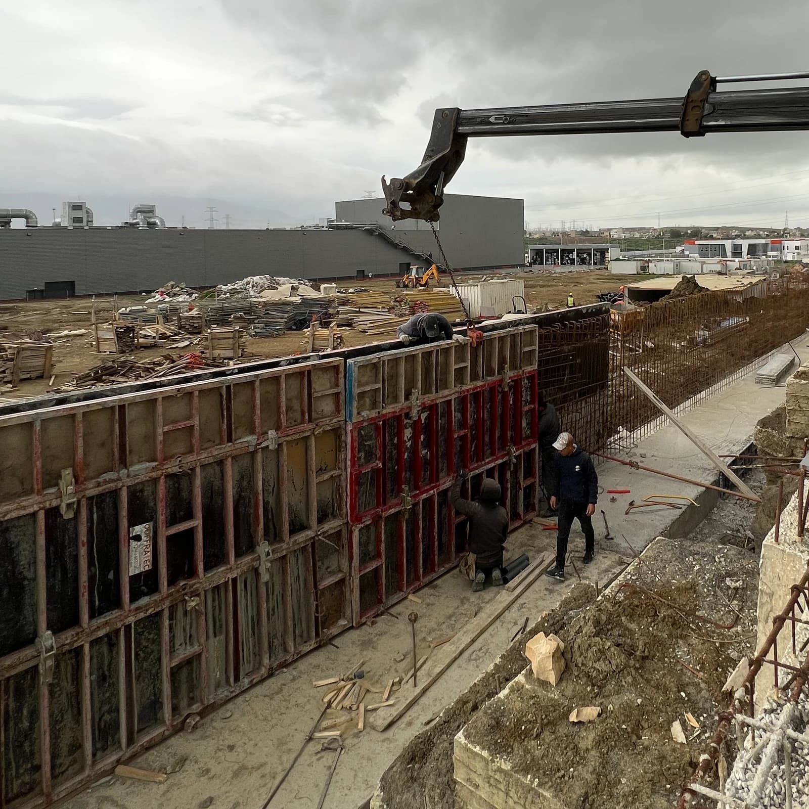 Construction d'un mur de soutènement-  — photo 4/4