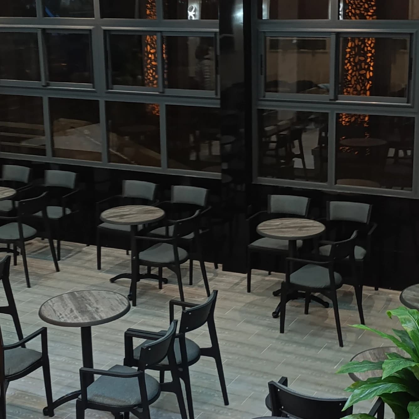 isola blu caffe