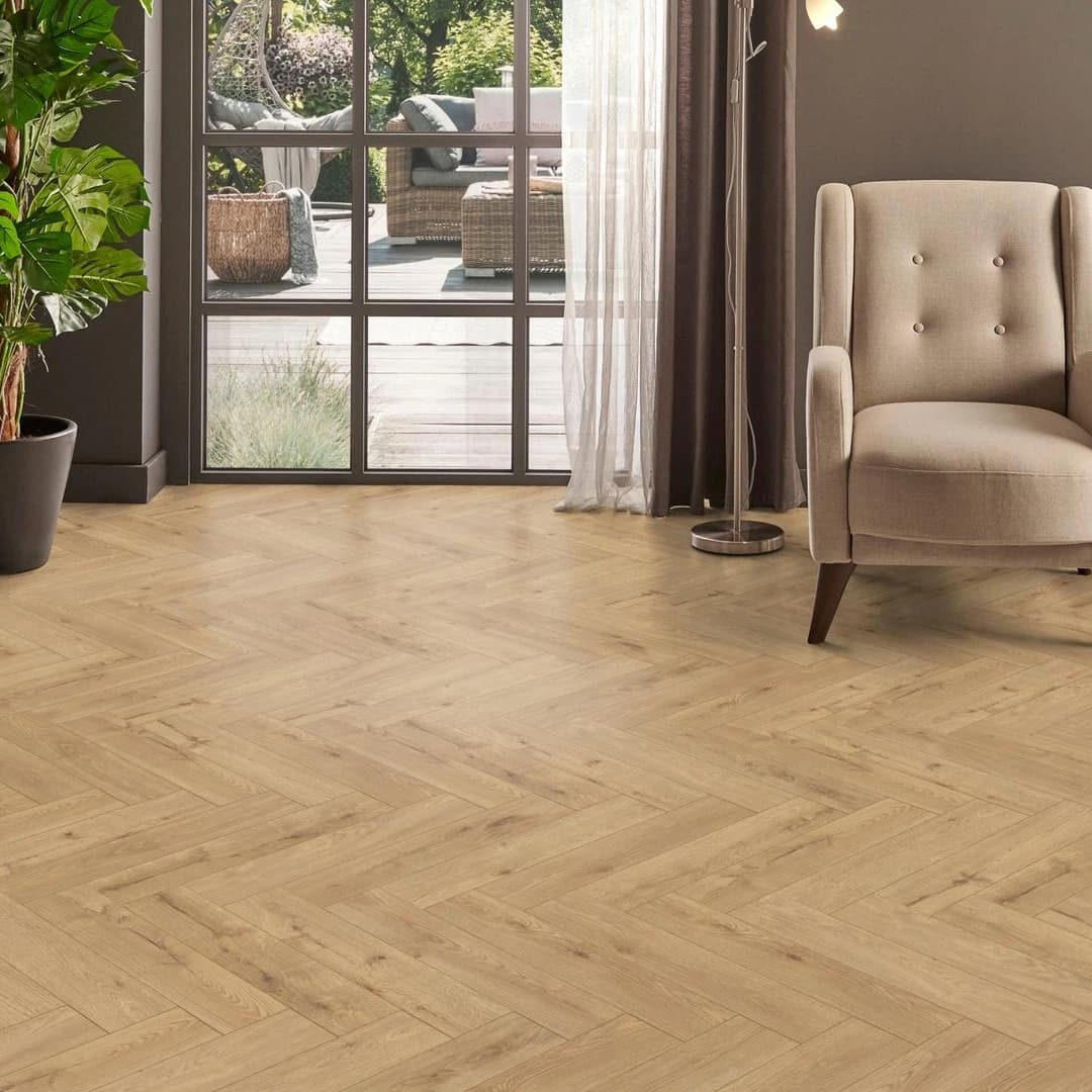 Parquet Stratifié Kaindl HERRINGBONE — image 3/6