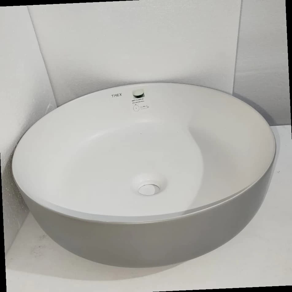  Vasque — image 2/4