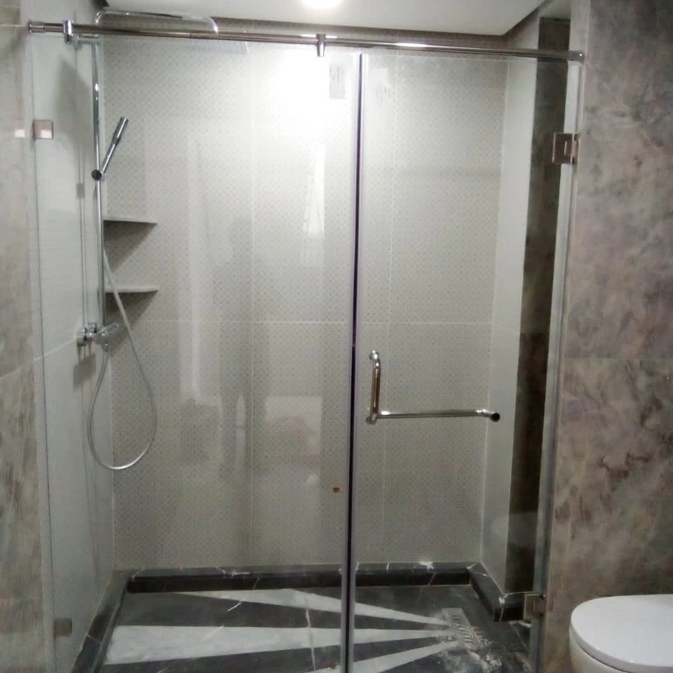 Cabine de douche en verre trempé — photo 2/3