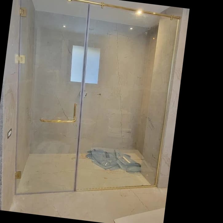 Cabine de douche en verre trempé — photo 3/3