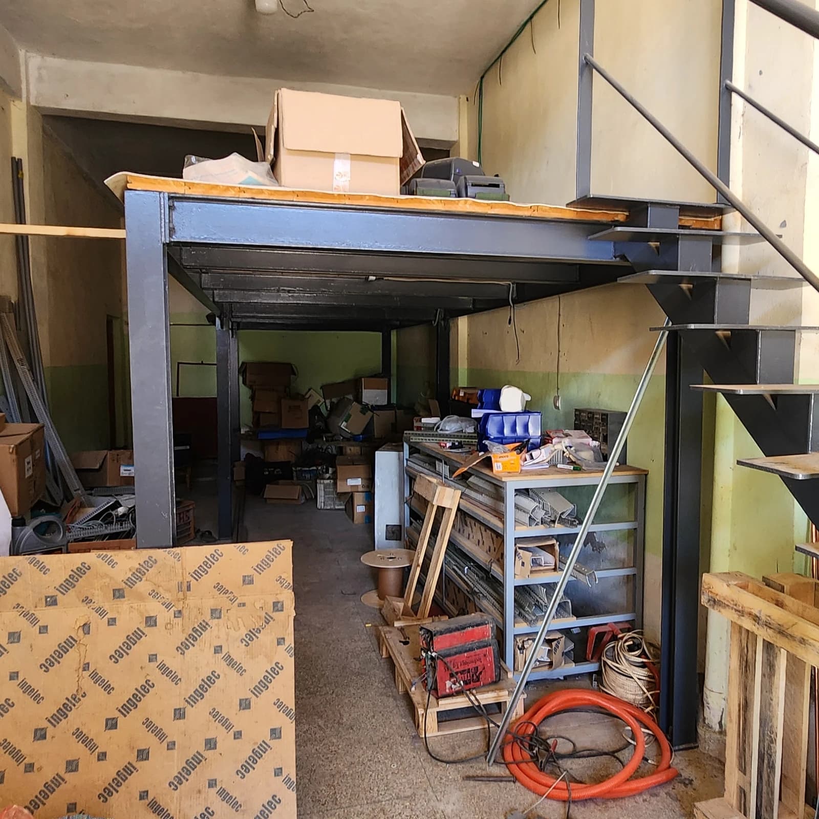 Mezzanine  — photo 2/2