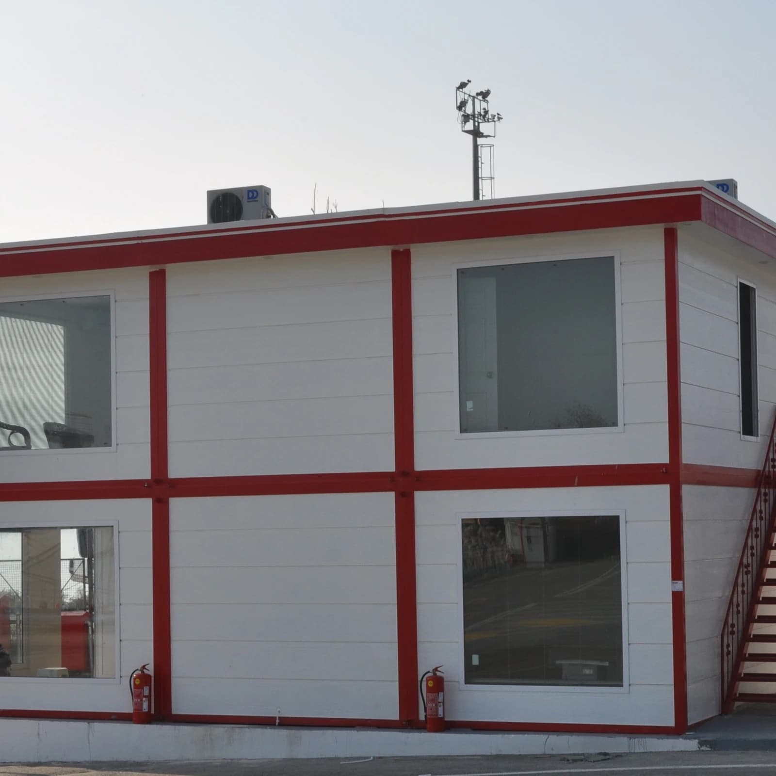 BASE DE VIE — image 6/6