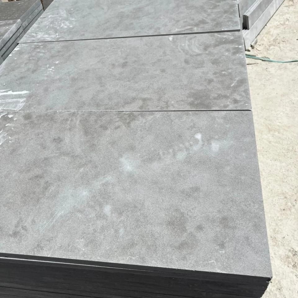 Pierre de taza gris polé — image 3/3