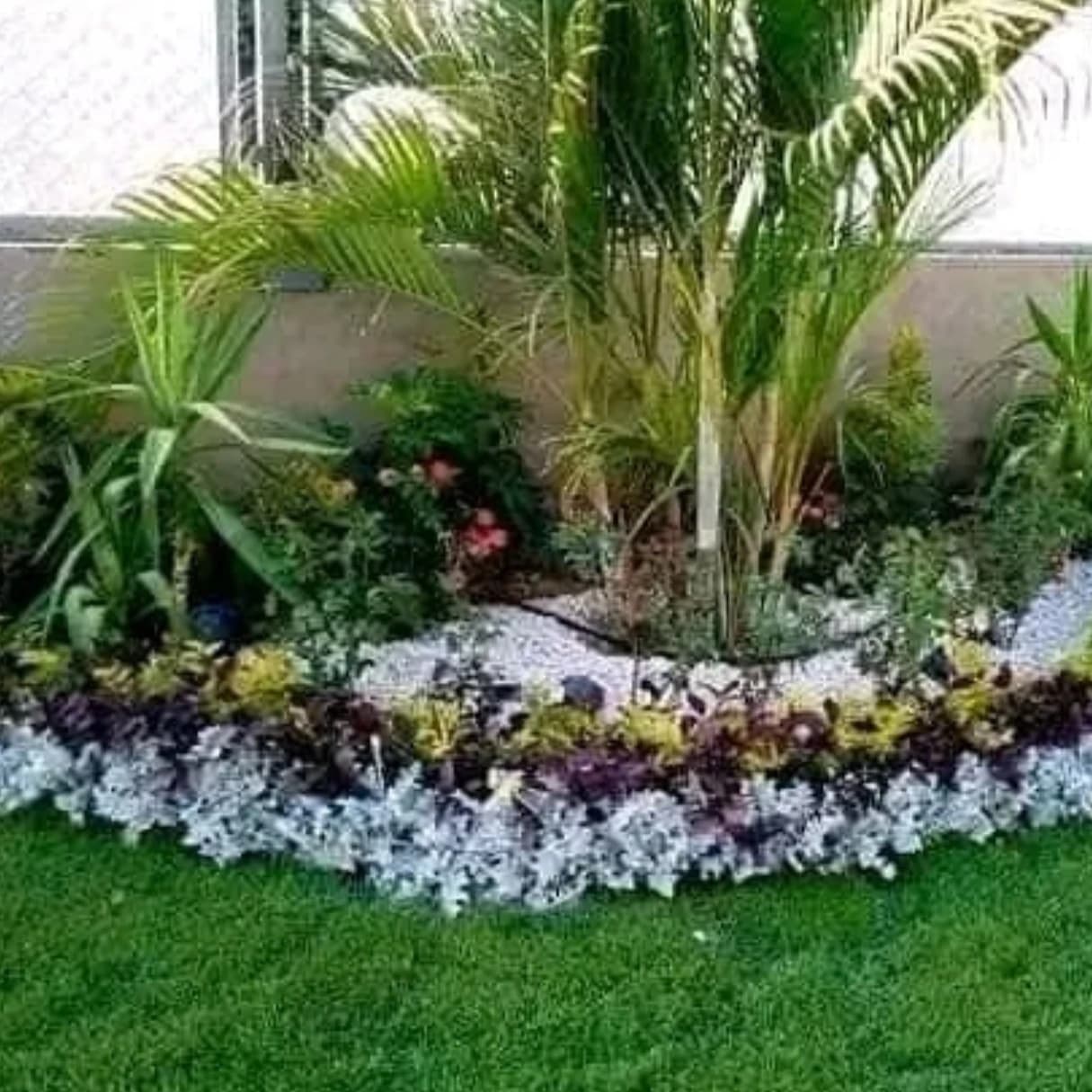 L’AMÉNAGEMENT DES JARDINS DE VILLA L’AMÉNAGEMENT DES JARDINS DE VILLA