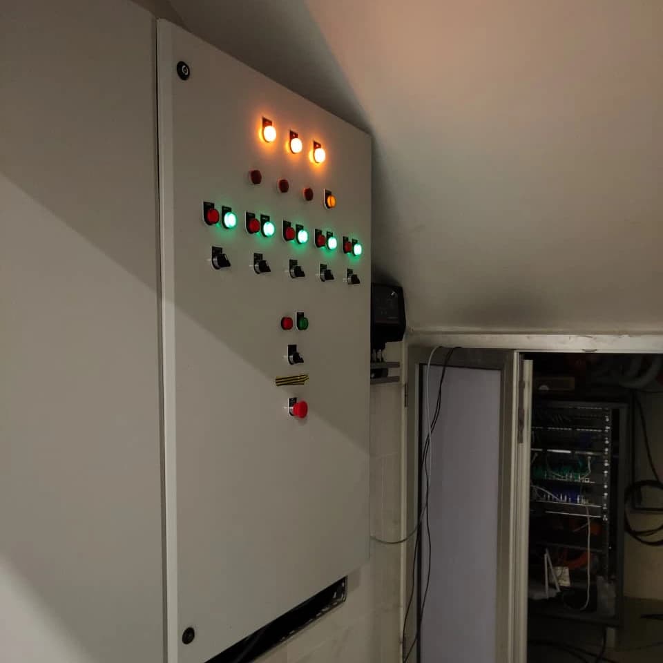 câblage d'armoires électrique salle spor — photo 4/5 câblage d'armoires électrique salle spor — photo 4/5