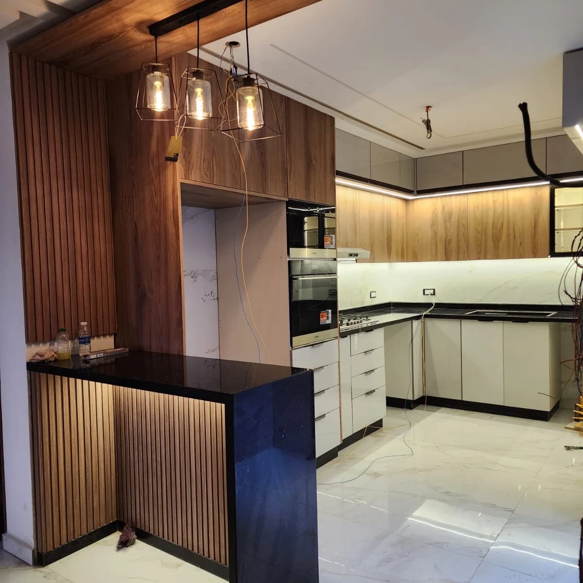 Cuisines modernes sur mesure — photo 2/6 Cuisines modernes sur mesure — photo 2/6