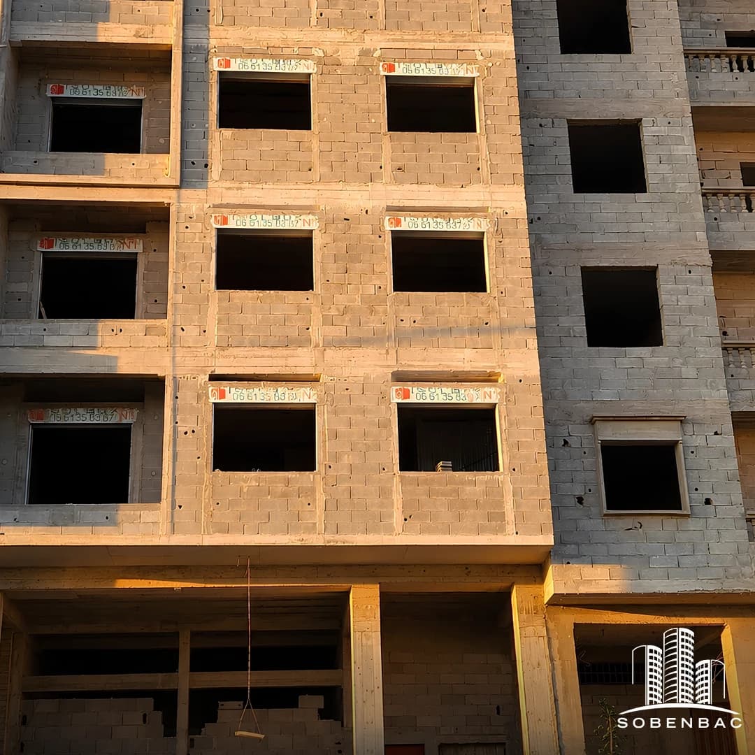 Construction d'un immeuble résidentiel R+4 – Gros œuvre Construction d'un immeuble résidentiel R+4 – Gros œuvre